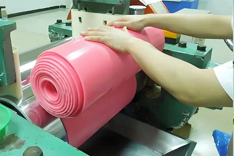 Selezione e pretrattamento delle materie prime per l'estrusione del silicone