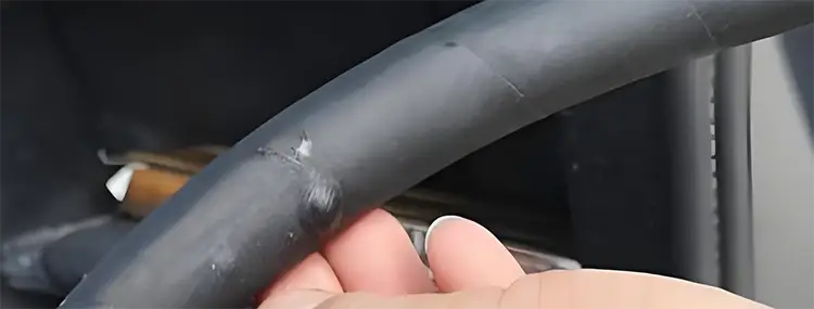 ホースが膨らむ