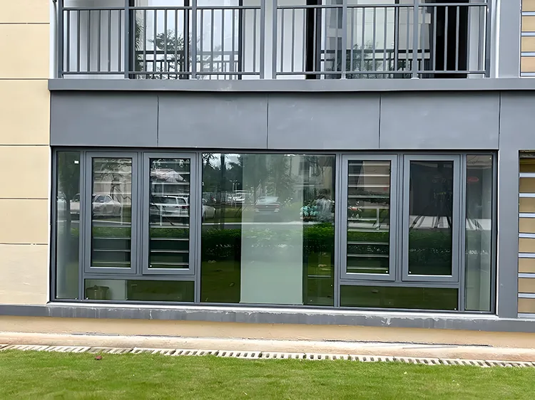Aplicação de EPDM na vedação de portas e janelas de edifícios