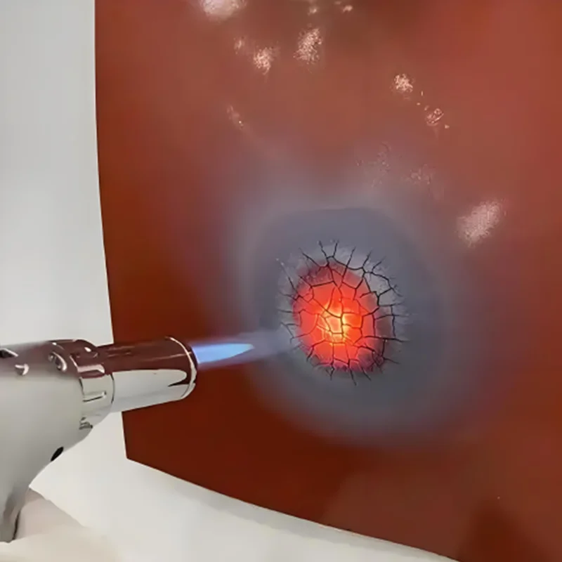 Isolamento aerospaziale in schiuma di silice graduata con eccellenti proprietà di recupero della compressione.